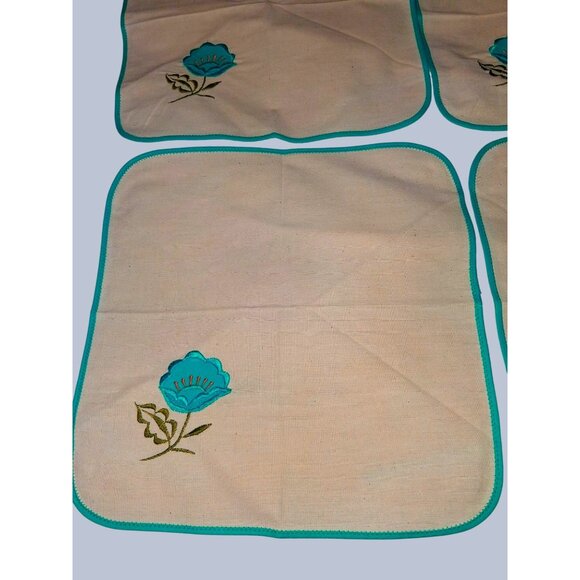 Set Of 4 Embroidered Floral Cloth Napkins With Teal Trim - Picture 3 of 8